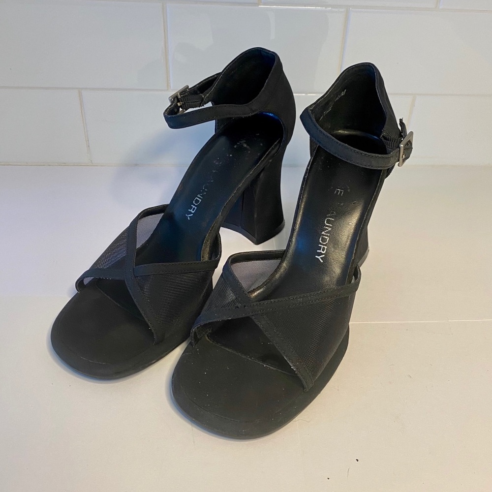 Chinese Laundry size 6.5 black heels